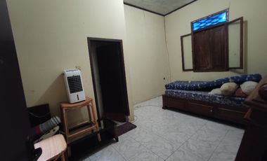 disewakan rumah semi furnished di komplek perumahan pilang Cirebon