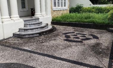 Di jual rumah mewah di dalam komplek Balikpapan baru