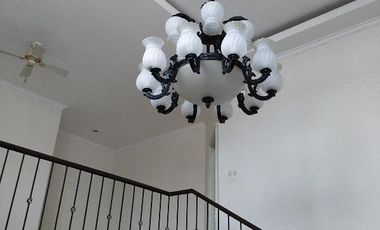 Di jual rumah mewah di dalam komplek Balikpapan baru