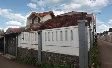 Rumah 3 Kamar Hoek Tangerang Selatan