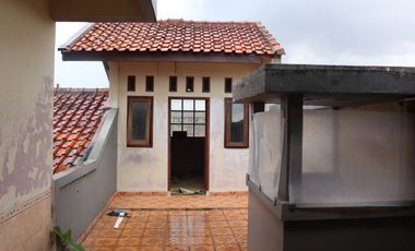 Rumah 3 Kamar Hoek Tangerang Selatan