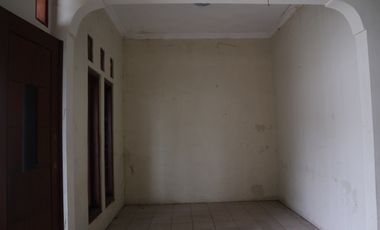 Rumah 3 Kamar Hoek Tangerang Selatan