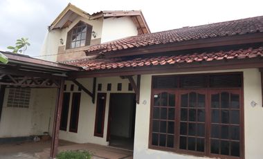 Rumah 3 Kamar Hoek Tangerang Selatan