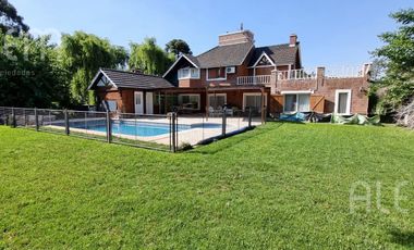 Casa en VENTA en El Ombu