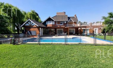 Casa en VENTA en El Ombu