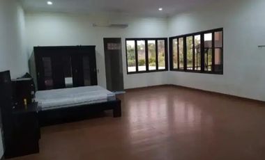 Dijual Rumah Megah ada SwimmingPool pinggir jalan nasional, 2.050, SHM