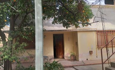 Vendo Propiedad sobre Av. Moreno, a cuadras de Av. Rivadavia de San Rafael.