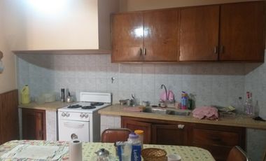Vendo Propiedad sobre Av. Moreno, a cuadras de Av. Rivadavia de San Rafael.