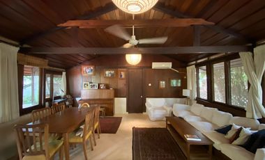 Dijual Cepat Rumah dengan lokasi Strategis di Cilandak Barat