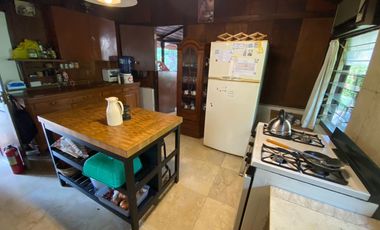 Dijual Cepat Rumah dengan lokasi Strategis di Cilandak Barat