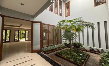 disewakan rumah mewah asri lokasi strategis pejaten area