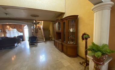 Dijual rumah di jalan Boulevar Kemang Pratama 2 Bekasi, dekat tol, sekolah, tempat ibadah, bank, supermarket, bisa untuk usaha juga