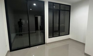 Disewakan Rumah uk. 4.5x12.5m2 Kosongan Milenial City PIK 2 Extension