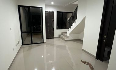 Disewakan Rumah uk. 4.5x12.5m2 Kosongan Milenial City PIK 2 Extension