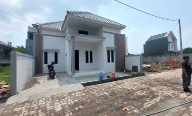 rumah mewah di banyuanyar solo bisa kpr di bantu sampai acc