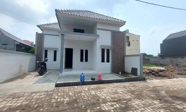 rumah mewah di banyuanyar solo bisa kpr di bantu sampai acc