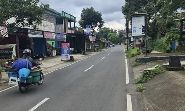 DIJUAL RUMAH DAN TEMPAT USAHA DI SRATEN DEKAT PASAR
