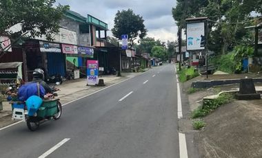 DIJUAL RUMAH DAN TEMPAT USAHA DI SRATEN DEKAT PASAR