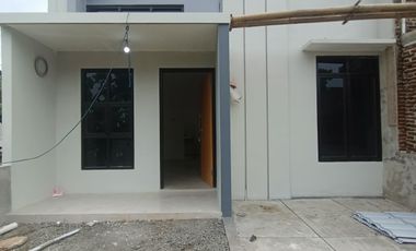 SALE PERUMAHAN 2 LANTAI HARGA 1 LANTAI GRATIS AJB PUSAT KOTA PURWOREJO