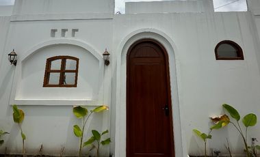 villa privat pool ,privat jacuzzi air hangat buat stay cation  hanimun