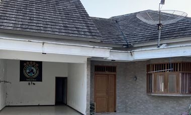 Rumah Sebesar Villa Di Salatiga 5 Menit Dari UKSW Salatiga