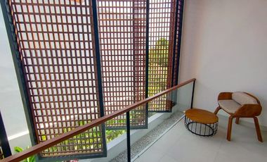 PROMO VILLA MODERN TOP INTERIOR & FURNISHED DEKAT PANTAI BATU BOLONG