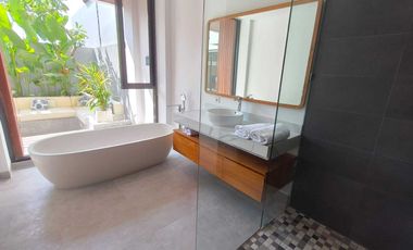 PROMO VILLA MODERN TOP INTERIOR & FURNISHED DEKAT PANTAI BATU BOLONG