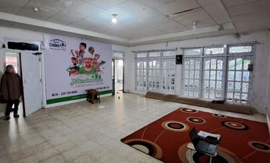 Rumah Pekarangan Luas kawasan Komersil jalur padat lalu lintas