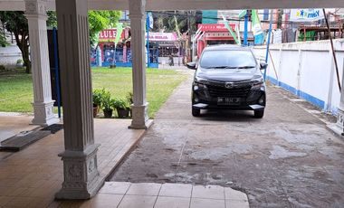 Rumah Pekarangan Luas kawasan Komersil jalur padat lalu lintas