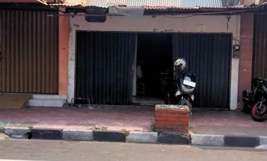 Rumah lama di area dalam kraton yogyakart