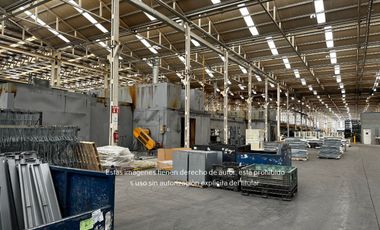 Nave Industrial en Venta y Renta en Casa Bella