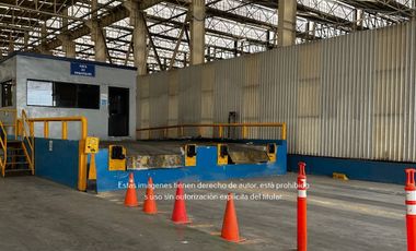 Nave Industrial en Venta y Renta en Casa Bella