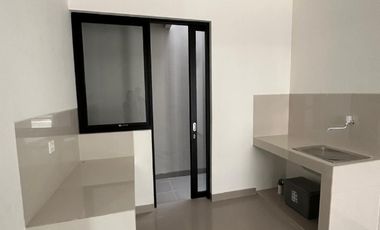 Disewakan Murah Rumah uk. 6x10 PIK 2 Extension Kosongan Tahunan