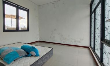 Rumah 2 Lantai Strategis di Royal Tajur Kota Bogor