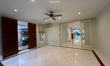 Disewakan rumah minimalis dekat senayan lokasi premium