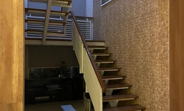 Hunian Lux 2 Lt FULL FURNISHED di Jl. Rajabasa Raya dekat GOR Jatidiri