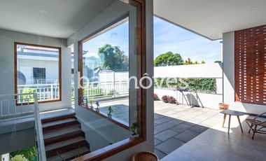 Dijual Guest House Cantik Enam Kamar Tidur Di Tepi Pantai Sanur