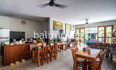 Dijual Guest House Cantik Enam Kamar Tidur Di Tepi Pantai Sanur