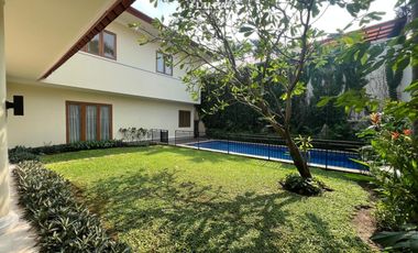 disewakan townhouse 4br area premier kemang strategis