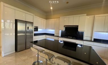 disewakan townhouse 4br area premier kemang strategis