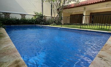 disewakan townhouse 4br area premier kemang strategis