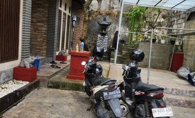 Di kontrakan rumah jalan Buluh indah , Denpasar, Bali