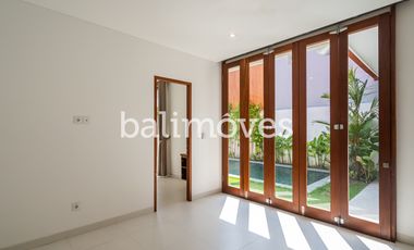 Villa Baru Tiga Kamar Tidur Di Sanur