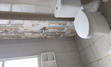 Disewakan Rumah sumarecon dengan fasikitas kolam renang