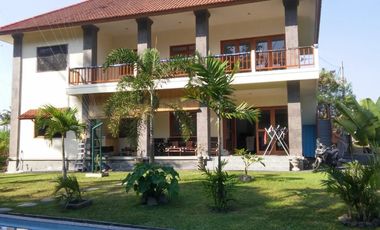 Nego, Villa view jungle dan sawah di Gianyar, Halaman luas