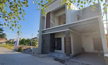 Rumah murah 2 lantai di perumahan GENTAN purbayan