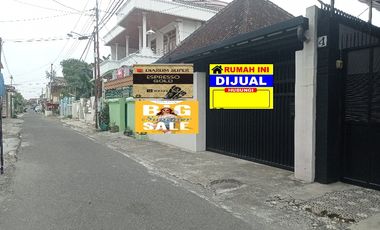 RUMAH DAN KANTOR DAWUNG SERENGAN SOLO