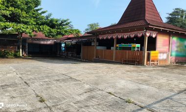 Ruang Usaha 1689 Meter Persegi Lokasi Jalan Kaliurang Km 15
