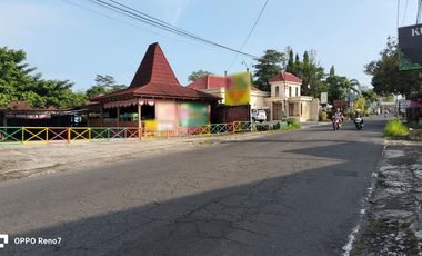 Ruang Usaha 1689 Meter Persegi Lokasi Jalan Kaliurang Km 15
