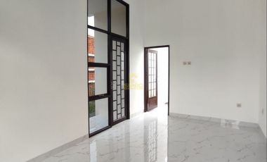 Rumah Cipadu strategis bebas banjir